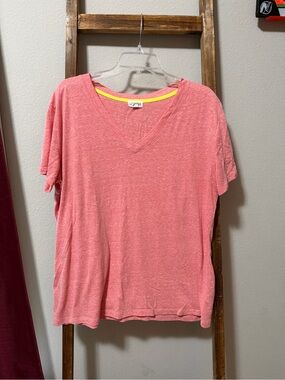 Coral V-Neck Short Sleeve Tee